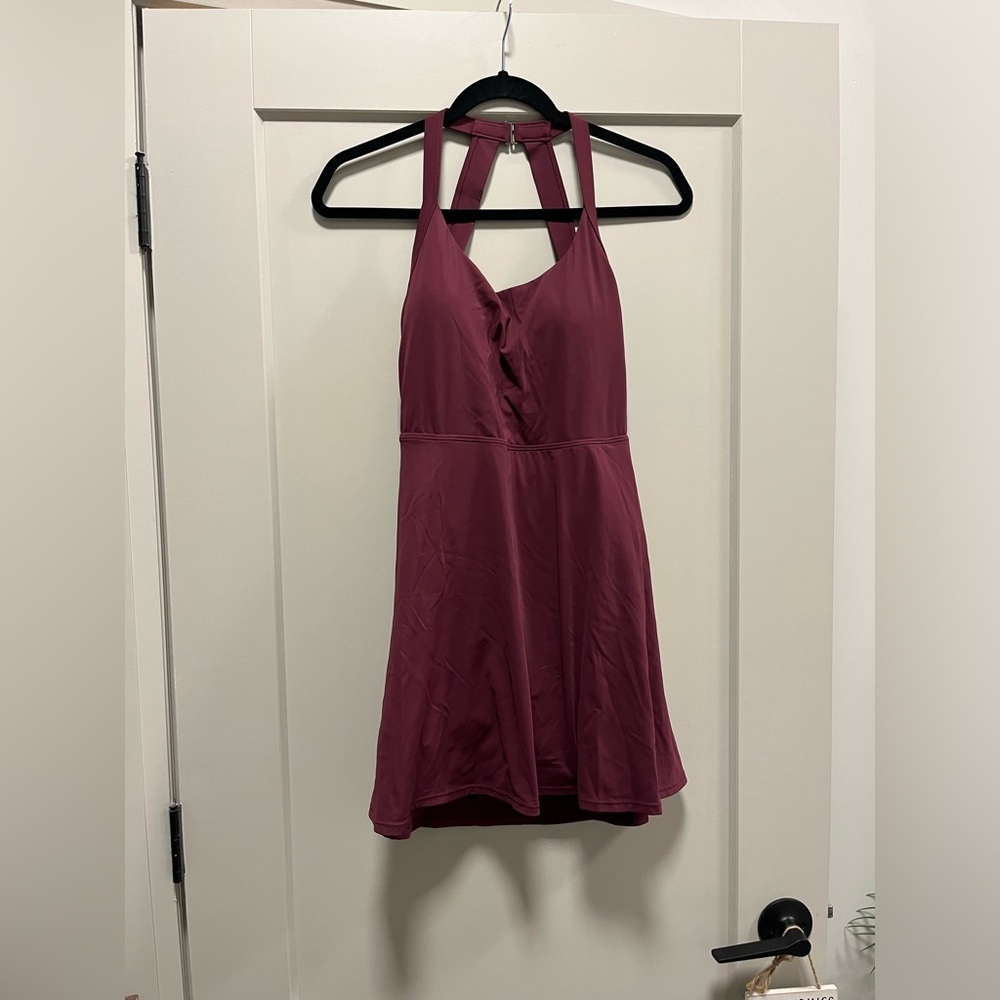 Backless twisted active dress - easy peezy edition